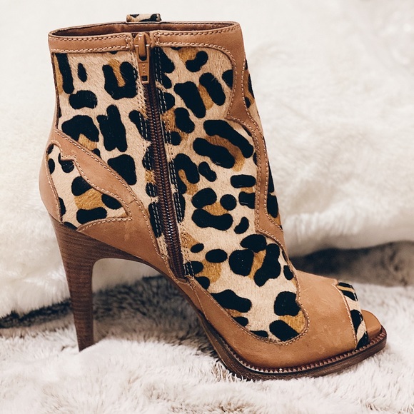 BCBG Tan Leather Leopard Peep Toe Booties - Picture 4 of 6
